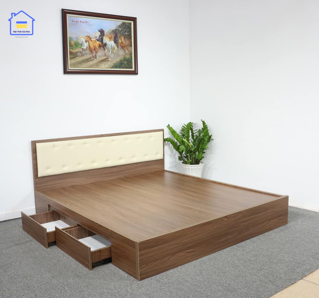 Giường gỗ tại Cần Thơ