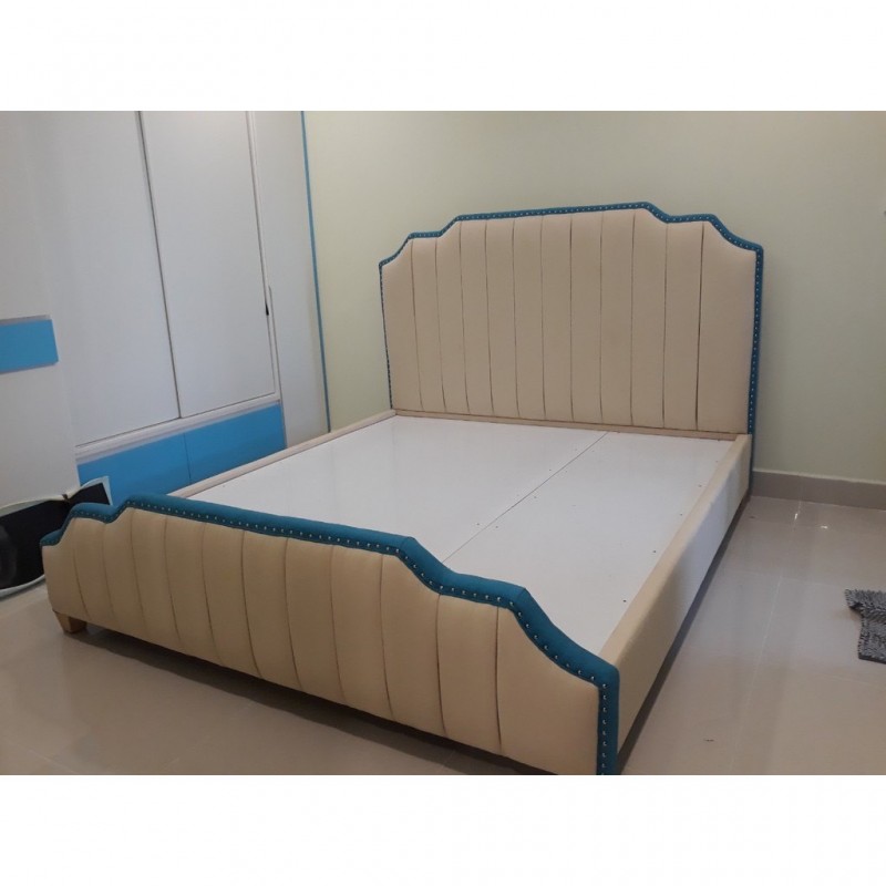 Giường bọc nệm Adora - giường cổ điển 2022