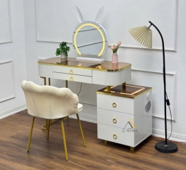 Bàn trang điểm Adora BP02