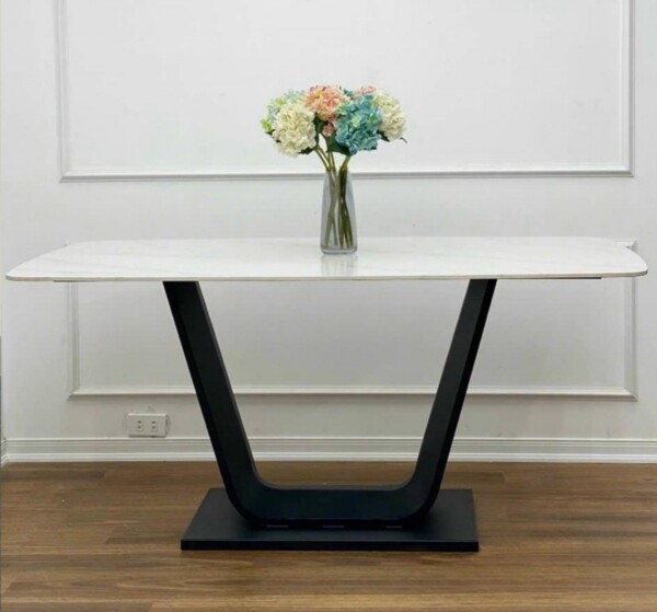 Bàn ăn chân U nhập khẩu