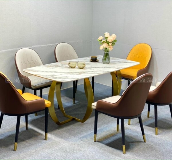 Bàn ăn mặt đá Ceramic bóng nhập khẩu chân inox mạ vàng PVD