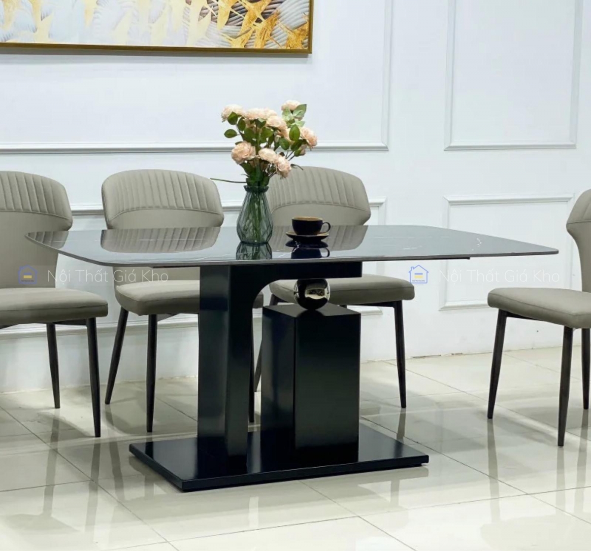 Bàn ăn mặt đá chân hợp kim