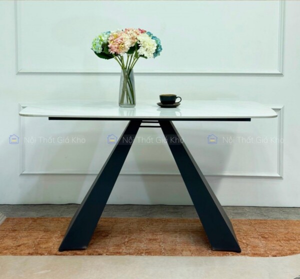 Bàn ăn mặt đá chân sắt