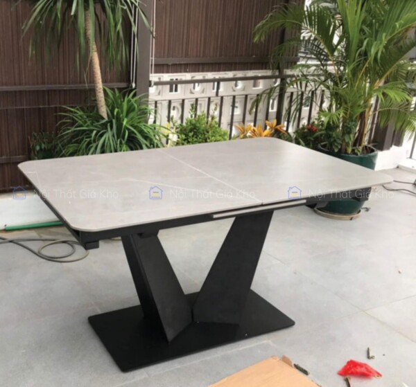 Bàn ăn mặt đá kéo dài 1m8