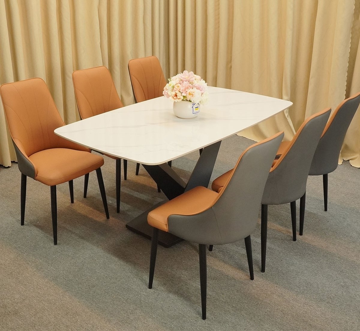 Bàn ăn nhập khẩu tại Tiền Giang