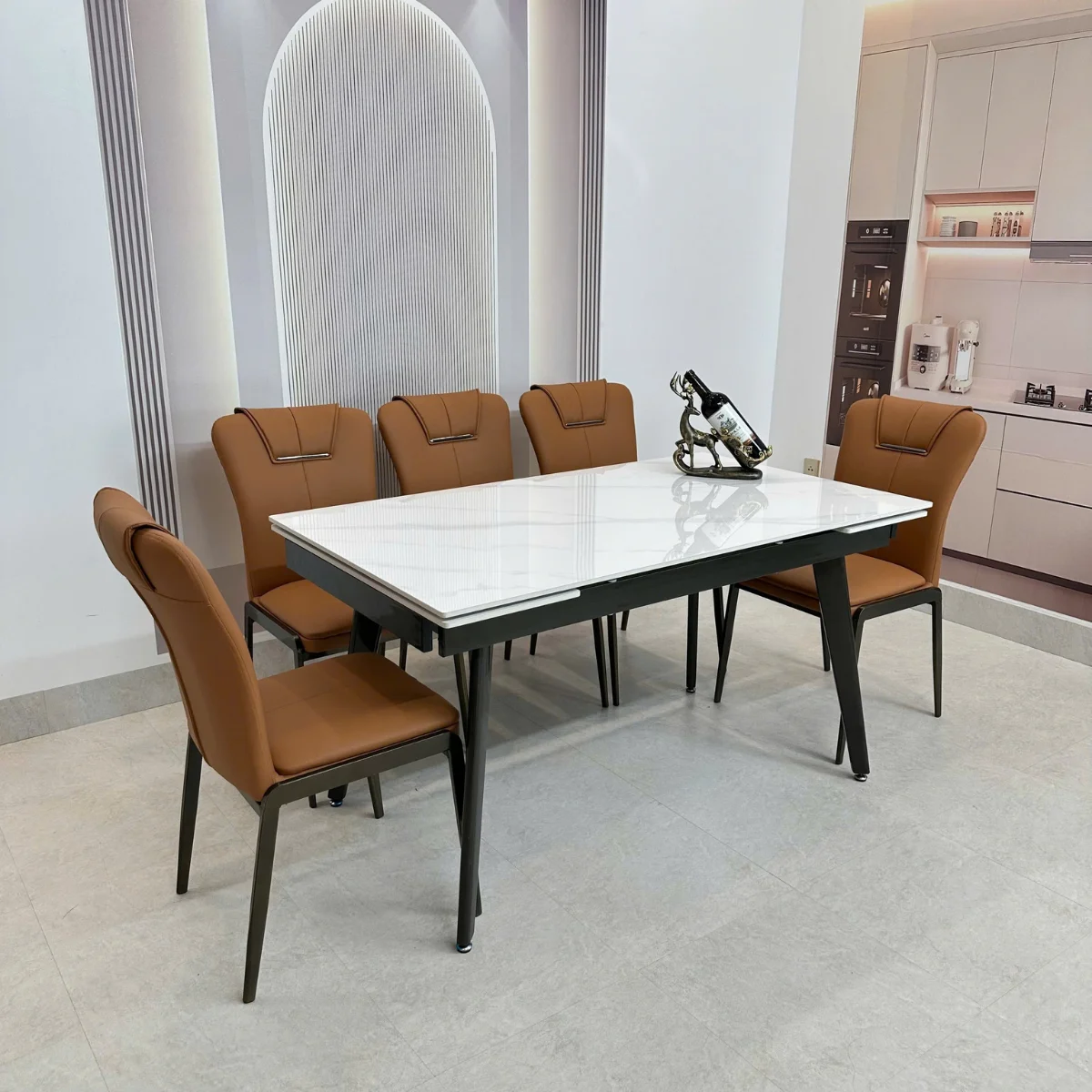 Bàn ăn thông minh mặt đá Ceramic kéo dài ghế Maris