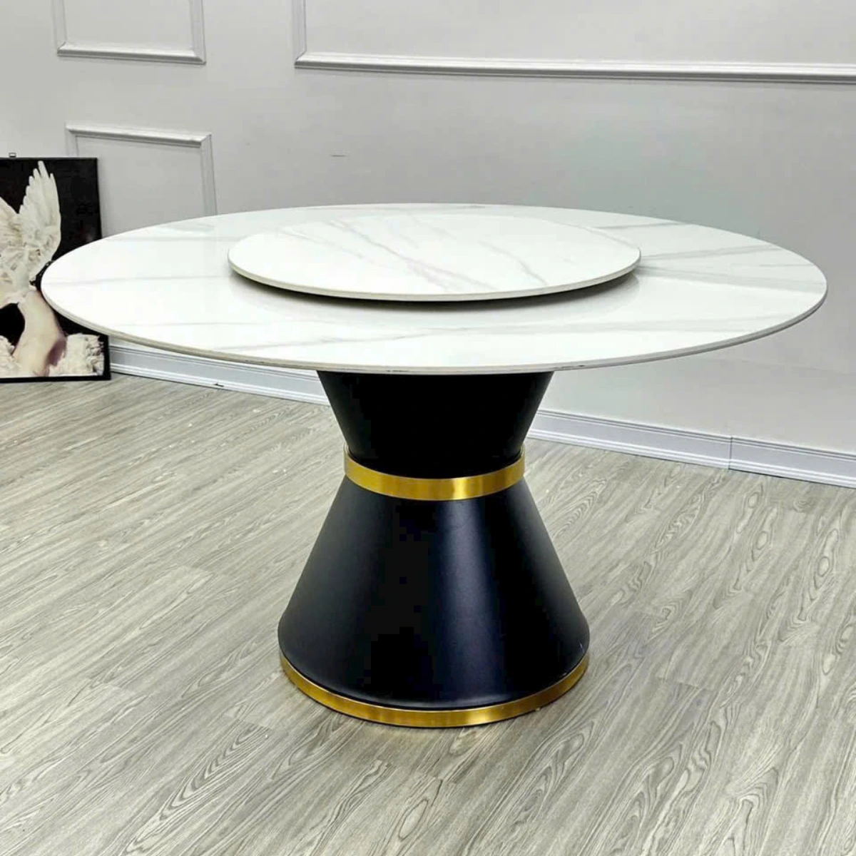 Bàn ăn tròn mặt đá ceramic Adora Cozy