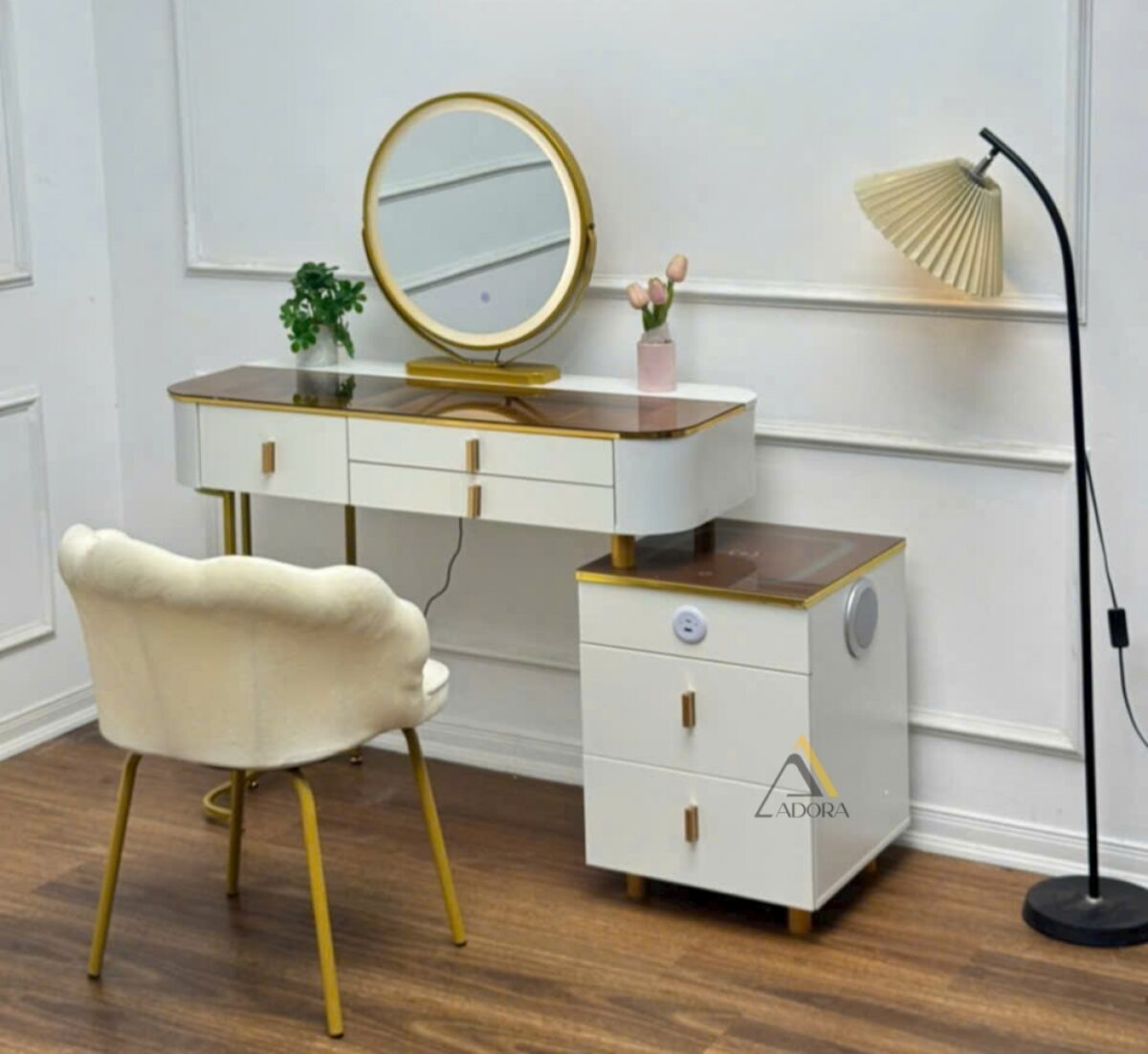 Bàn trang điểm Adora BP01