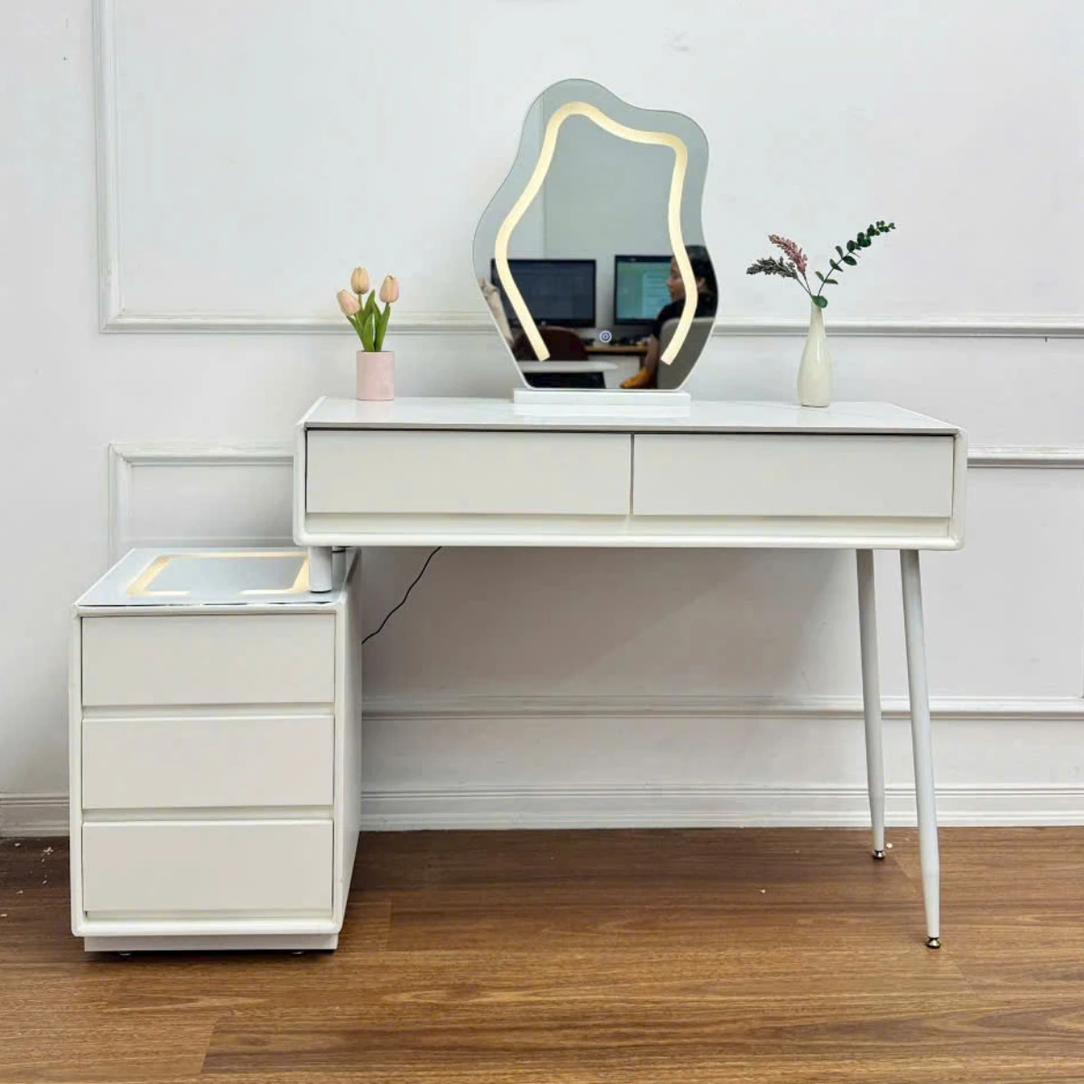 Bàn trang điểm kèm ghế hiện đại GK16