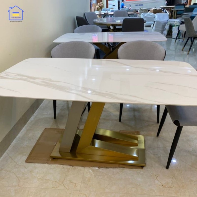 Bộ bàn ăn chân IL kết hợp cùng ghế Spot