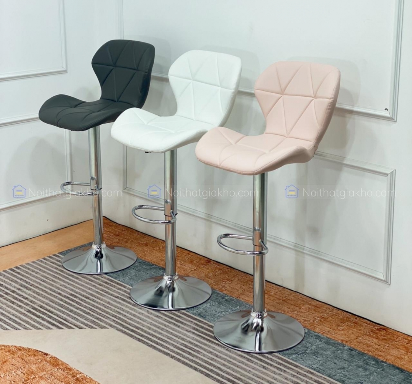 Ghế quầy bar bọc da chân trụ GB06