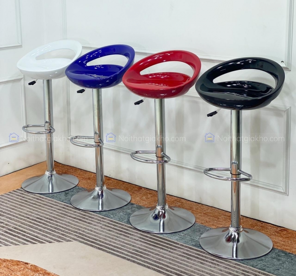 Ghế quầy bar nhựa nhập khẩu GB07