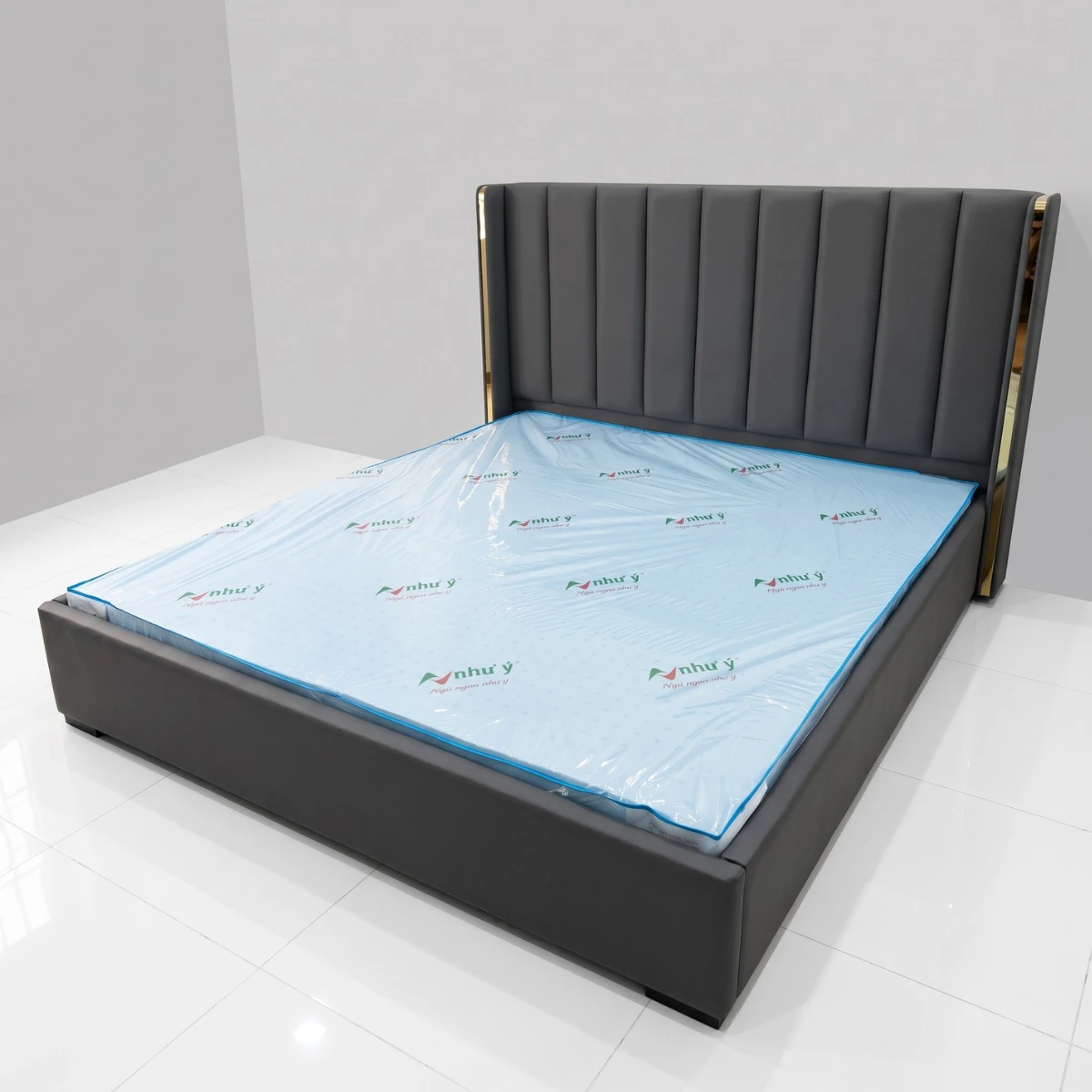 Giường bọc da ADORA TL01