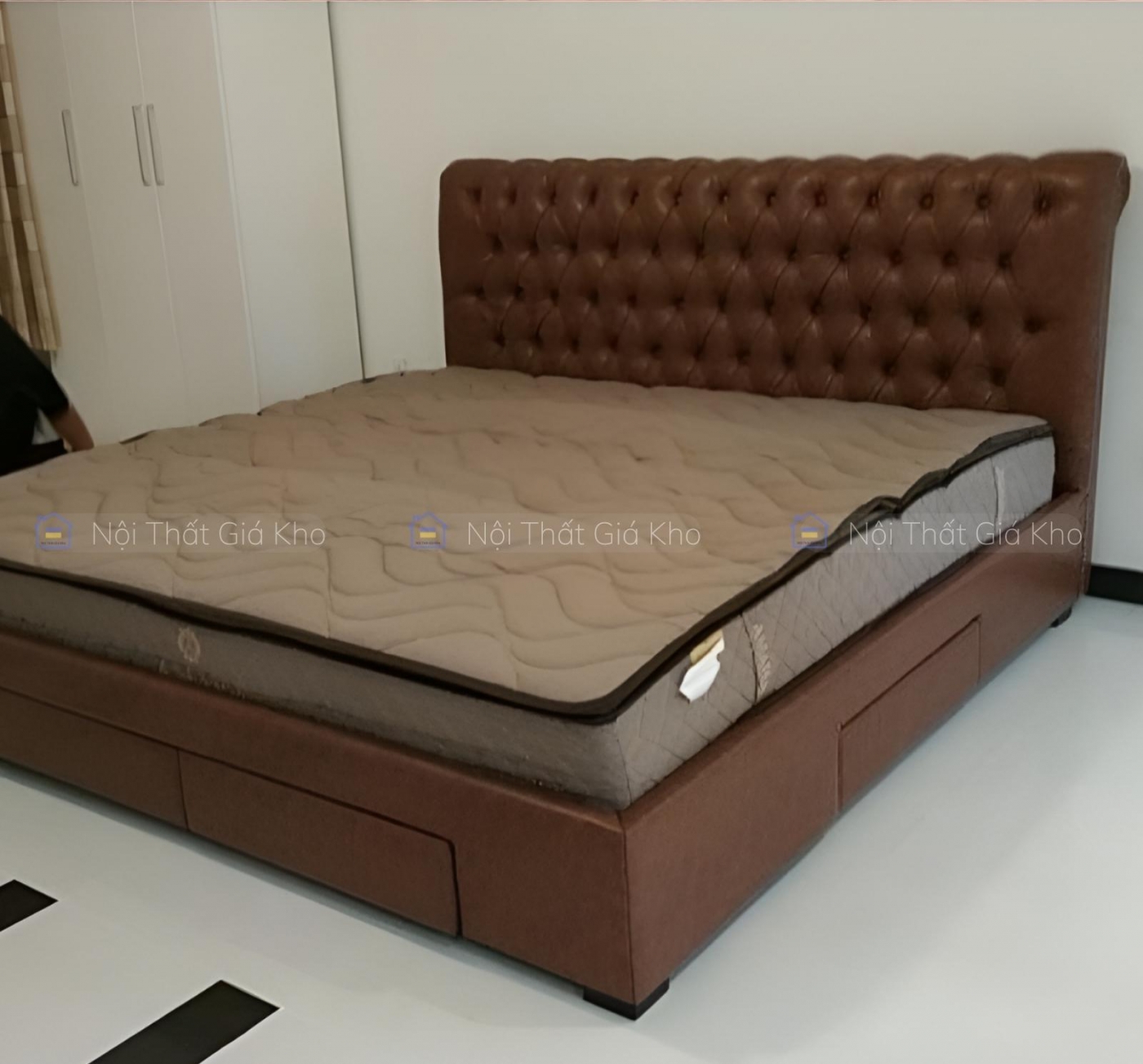 Giường bọc da hộc kéo Light Gray TL04