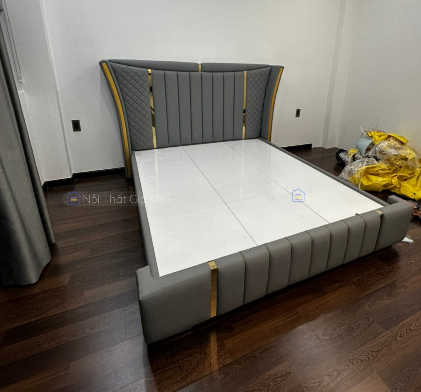 Giường bọc nệm Adora 1m6,1m8
