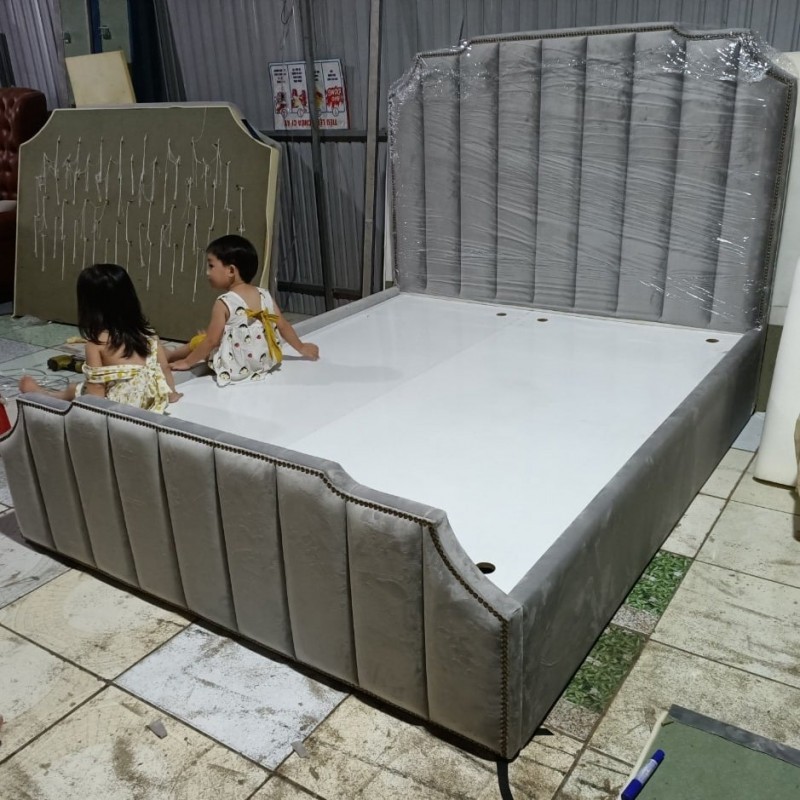 Giường bọc nệm cao cấp TL204