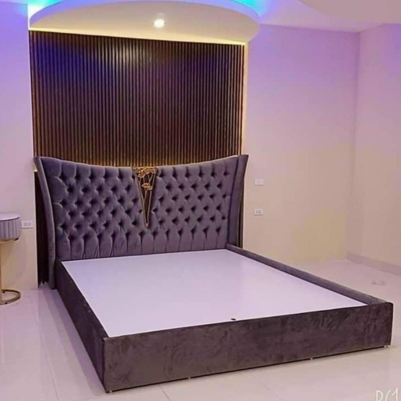 Giường bọc nệm hoa mai 1m6 1m8 giá rẻ