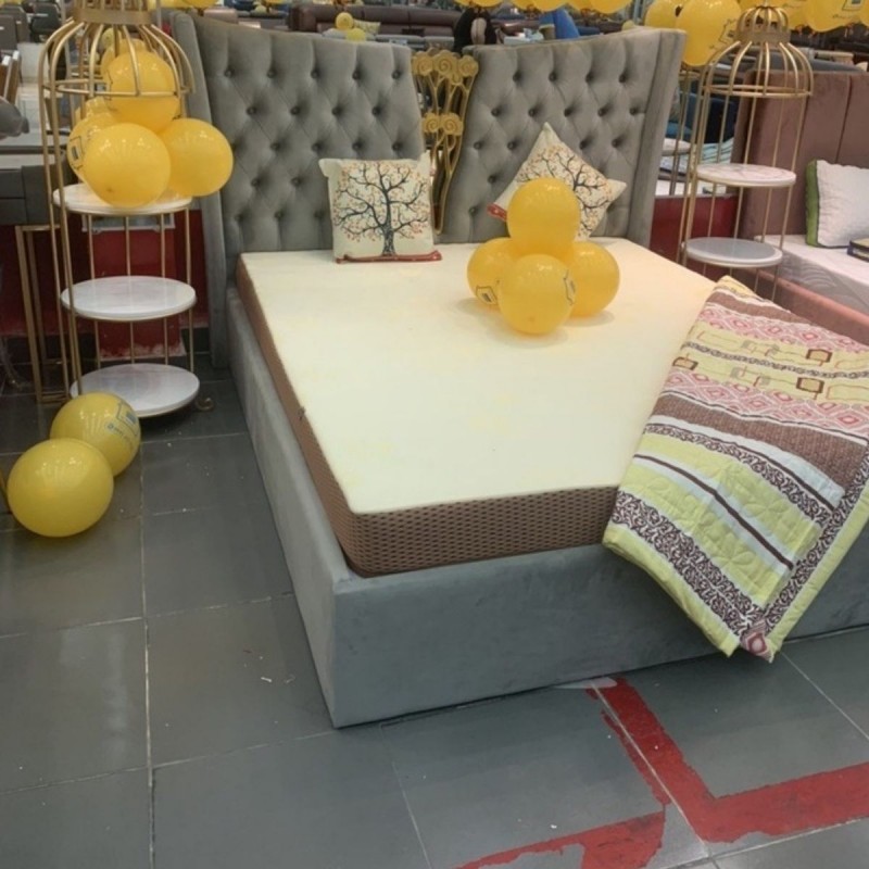 Giường bọc nệm hoa mai 1m6 1m8 giá rẻ