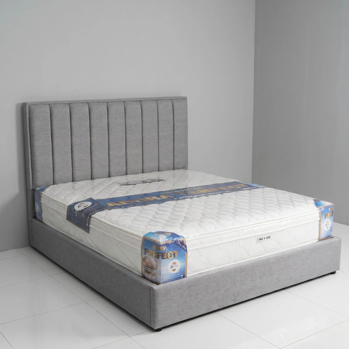 Giường bọc nệm TL02