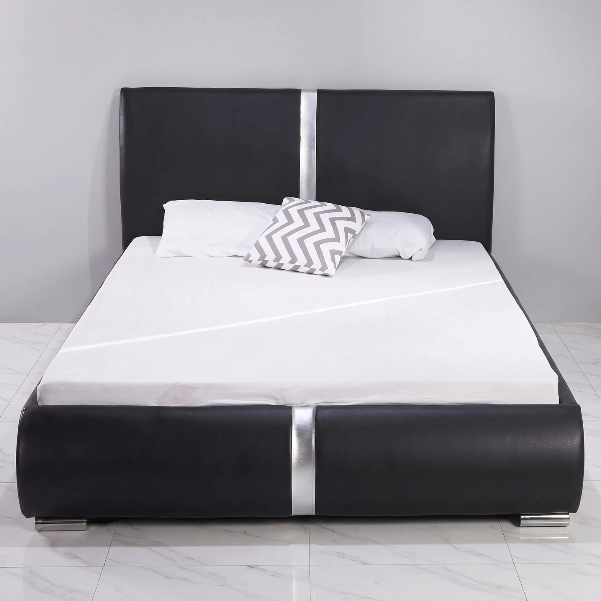 Giường ngủ bọc nệm da Adora TL07