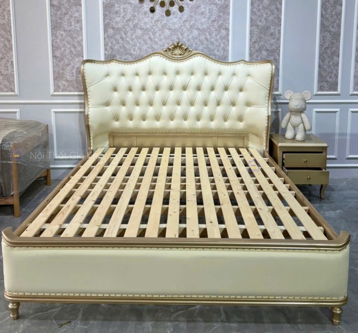 Giường ngủ bọc nệm hoàng gia sang trọng đẳng cấp 1m8x2m