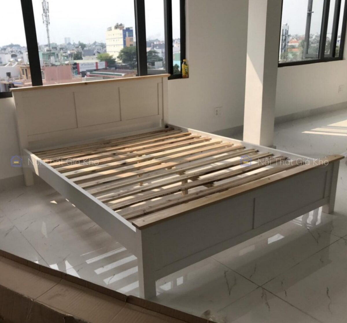 Giường ngủ gỗ thông hiện đại