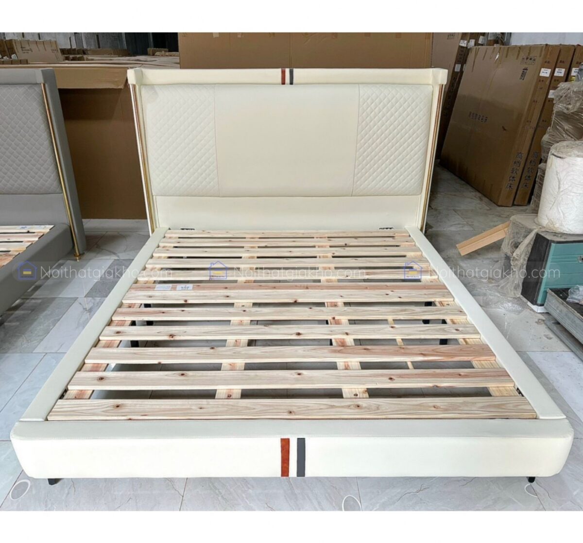 Giường ngủ nhập khẩu GN17