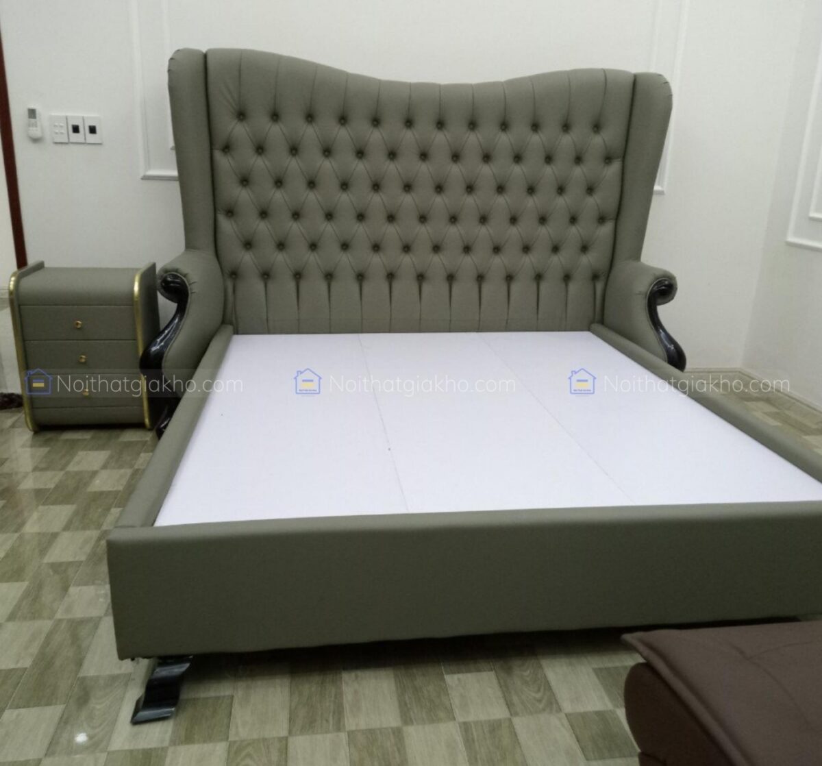 Giường ngủ bọc nệm tân cổ điển