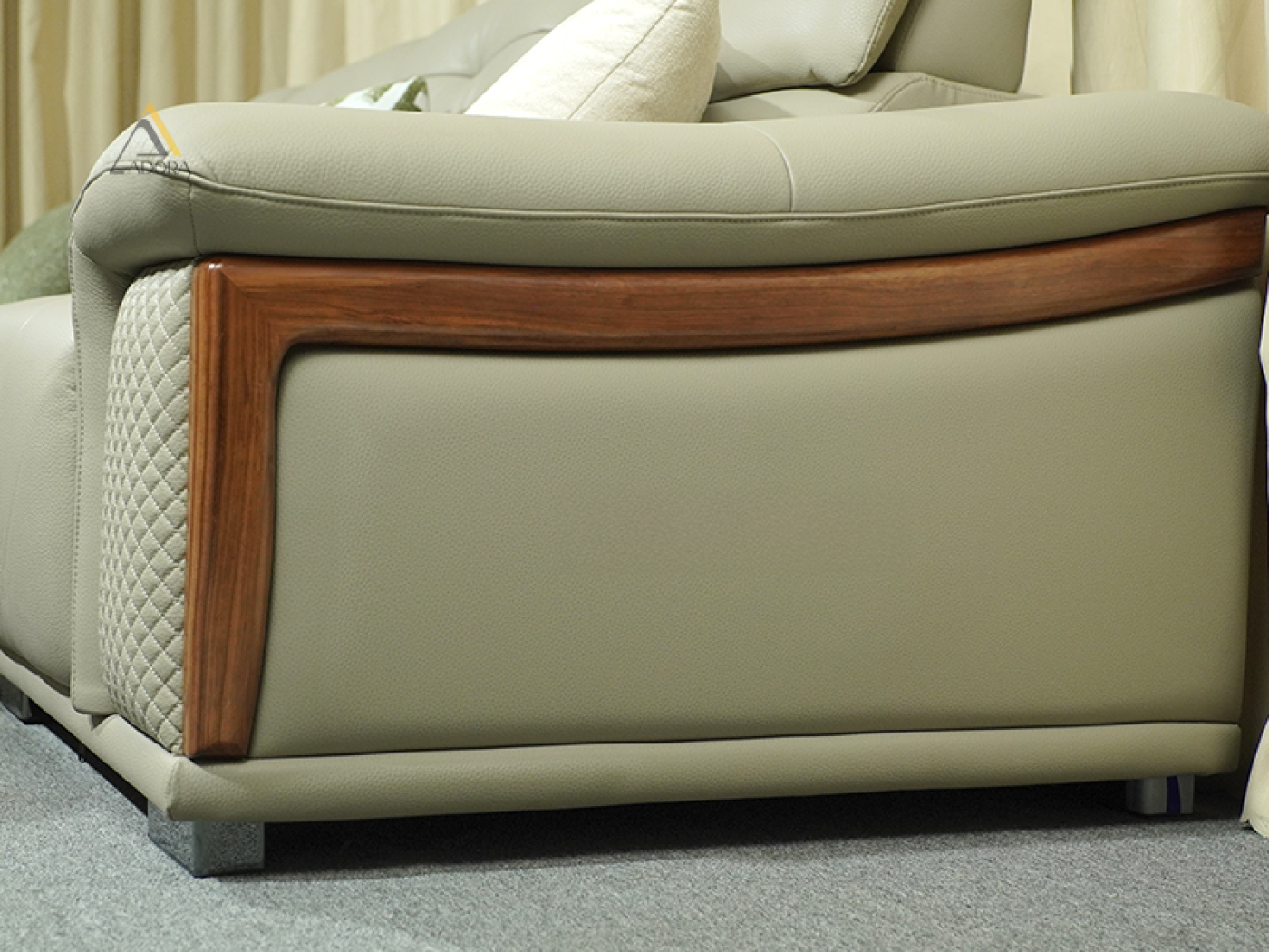 Sofa góc L Adora Perfect