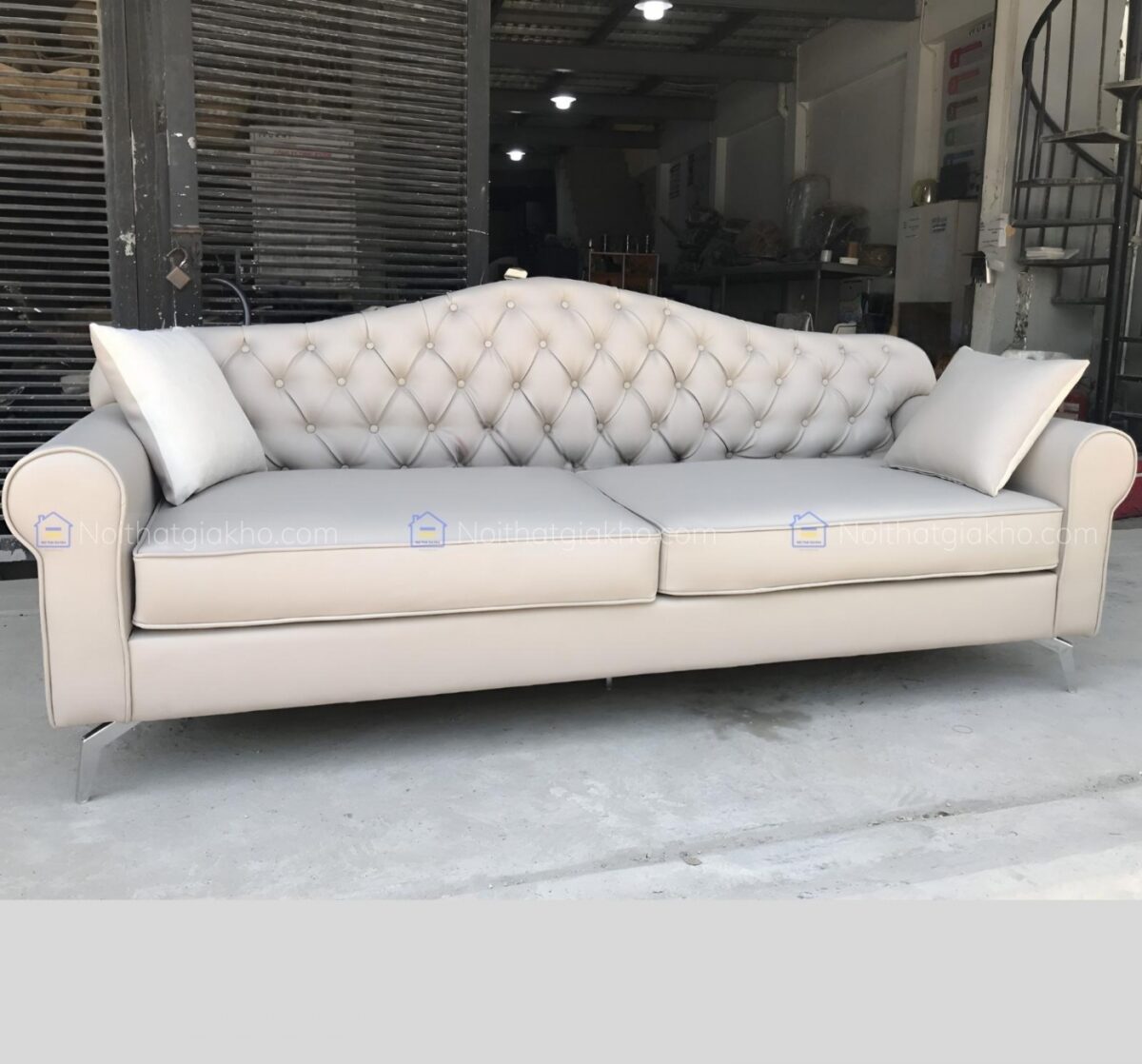 Sofa tân cổ điển Adora BA12 bọc da cao cấp